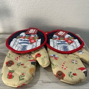 Star Wars Kitchen Oven Mitt & Pot Holder Set Of 2